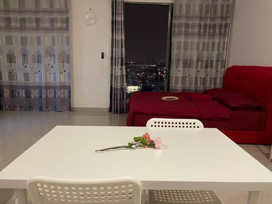 Apartment Cq1305-selfcheckin-netflix-wifi-parking-cyberjaya, Cybersquare Soho,2012 Cyberjaya