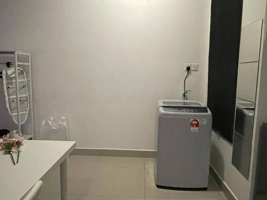 Apartment Cq1305-selfcheckin-netflix-wifi-parking-cyberjaya, Cybersquare Soho,2012